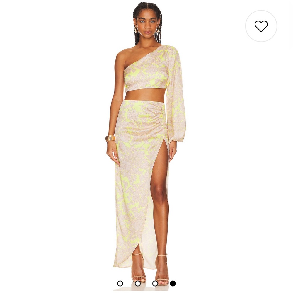 RUMER REVOLVE crop top and skirt in Black!